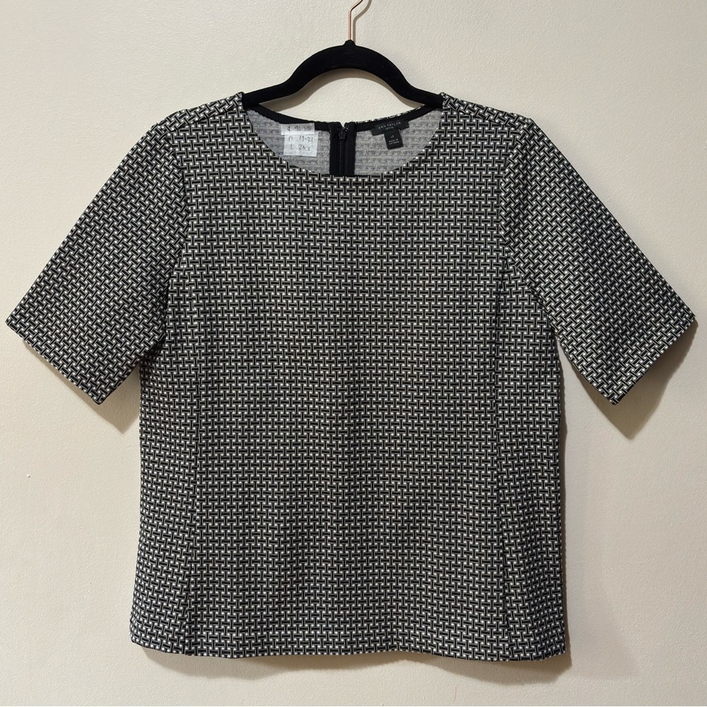 Ann Taylor Black and White Patterned Blouse
